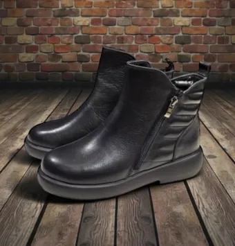 نیم بوت بغل پلیسه طرح Prada